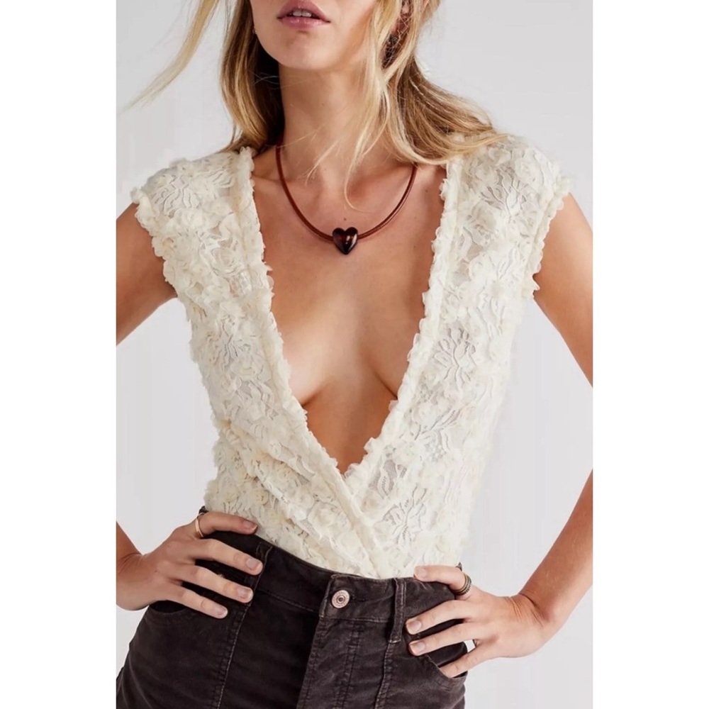 New Free People 2 Haute 2 Handle Ivory Bodysuit Size XS